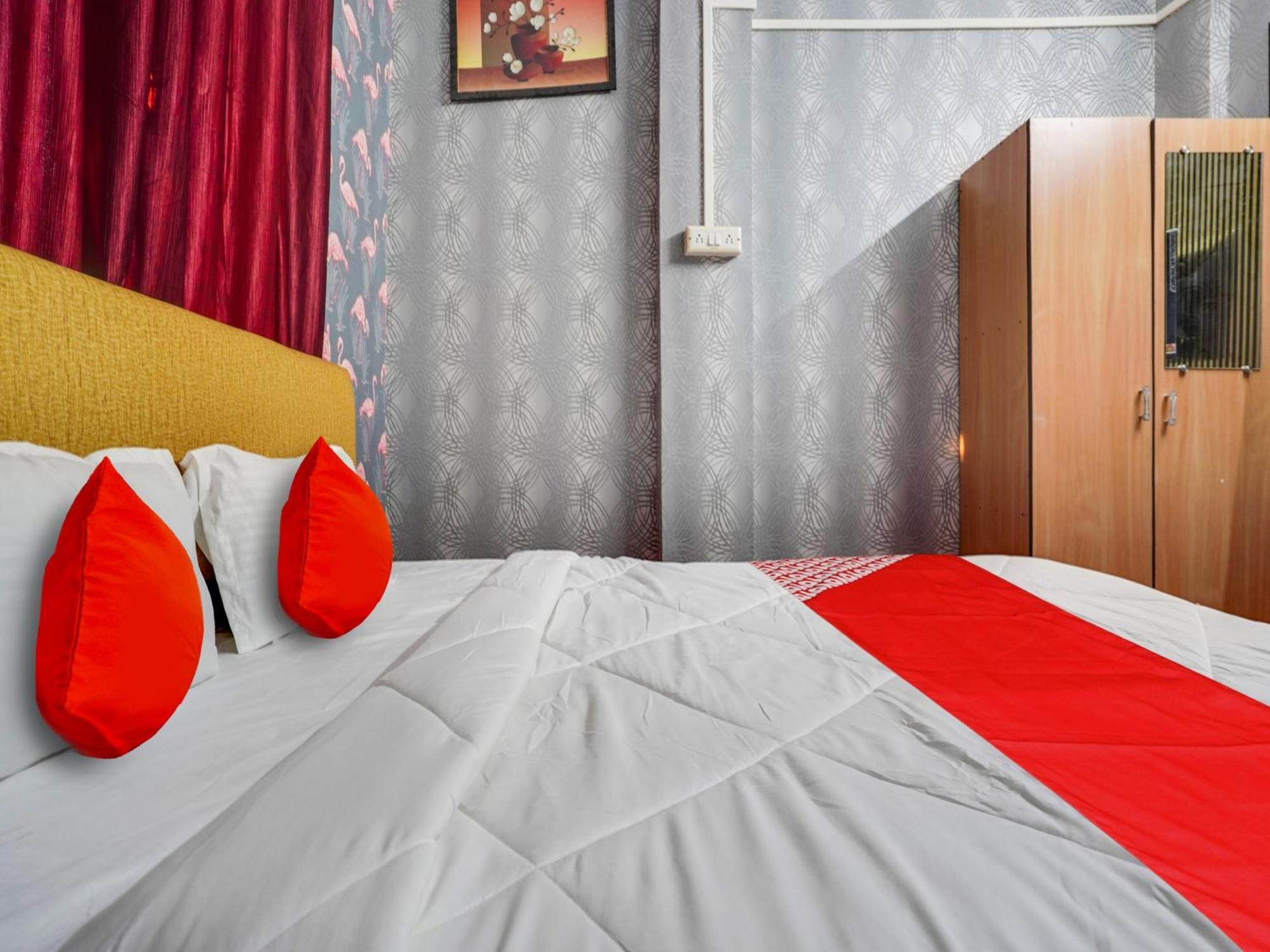 Hotel Royal Villa Inn Sakardarā エクステリア 写真