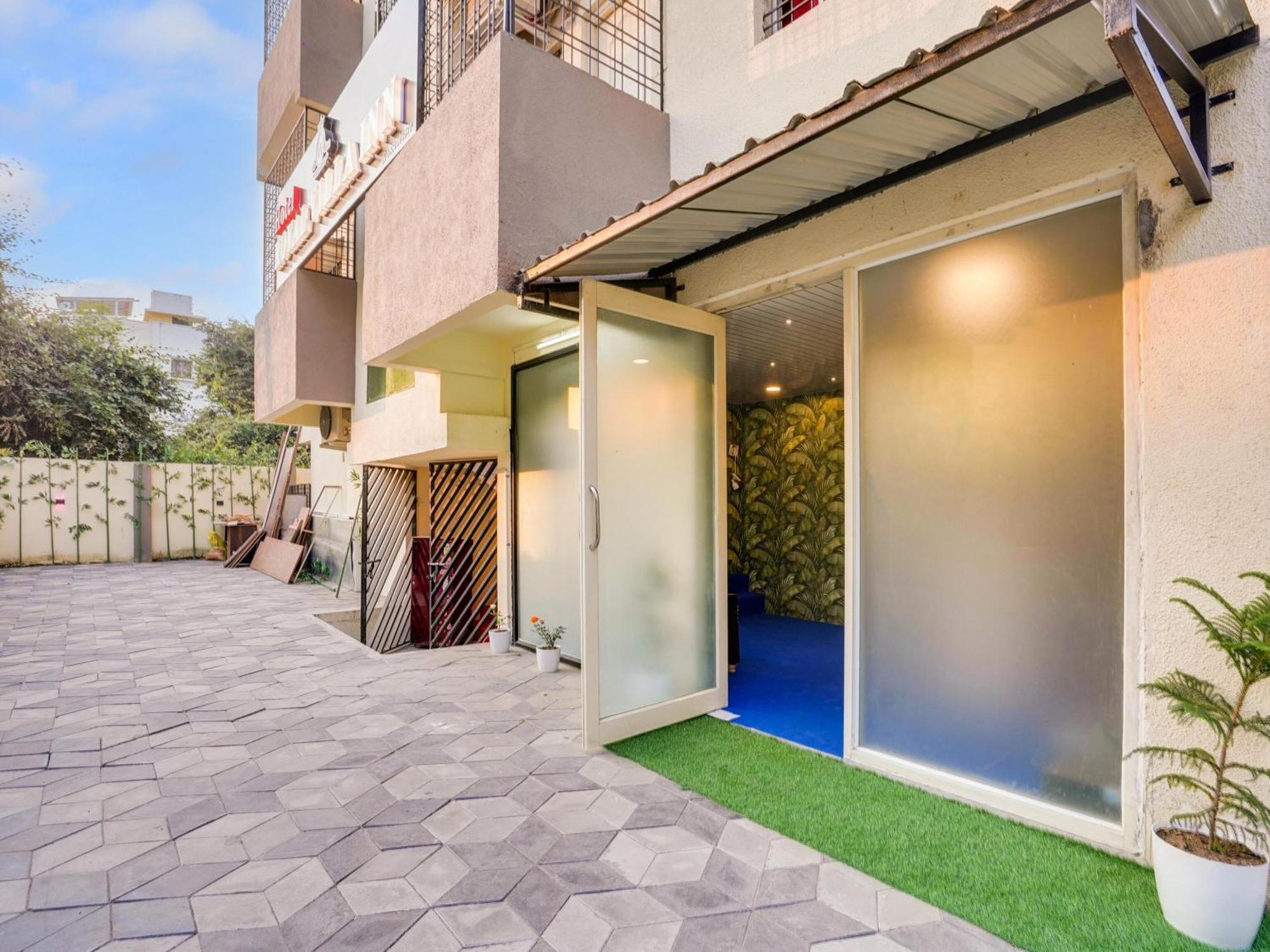 Hotel Royal Villa Inn Sakardarā エクステリア 写真